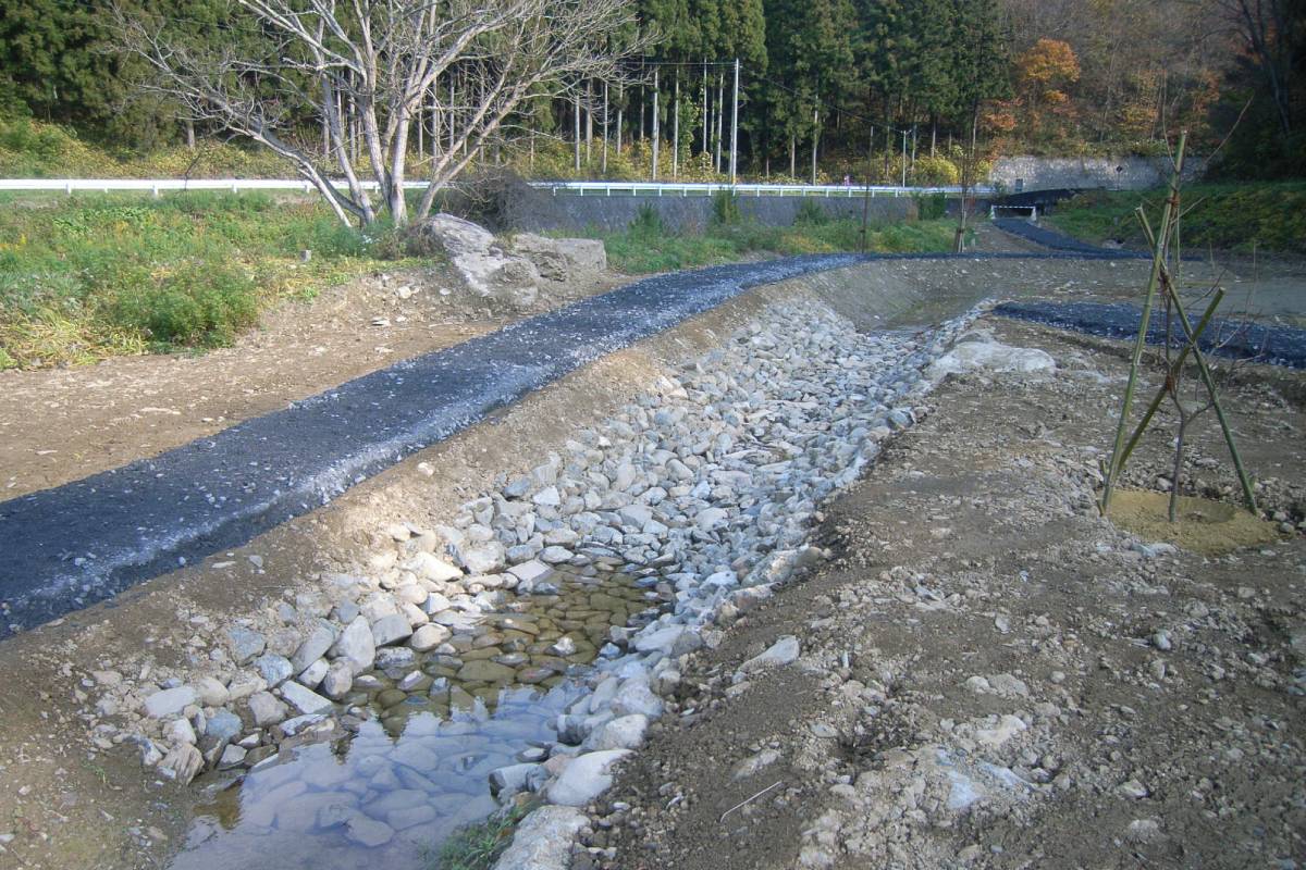 41-1 H22水流大沢線農道及び相川集落農園整備工事_farmland