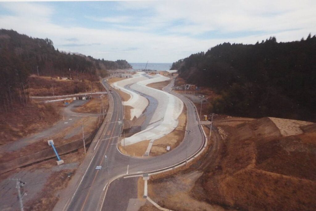 55 桜川河川災害復旧工事〔その1)_river