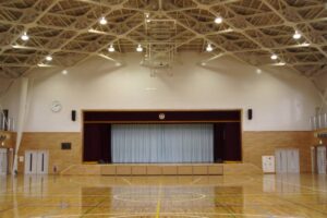 19 H15石越小学校屋内運動場新増改築工事_building
