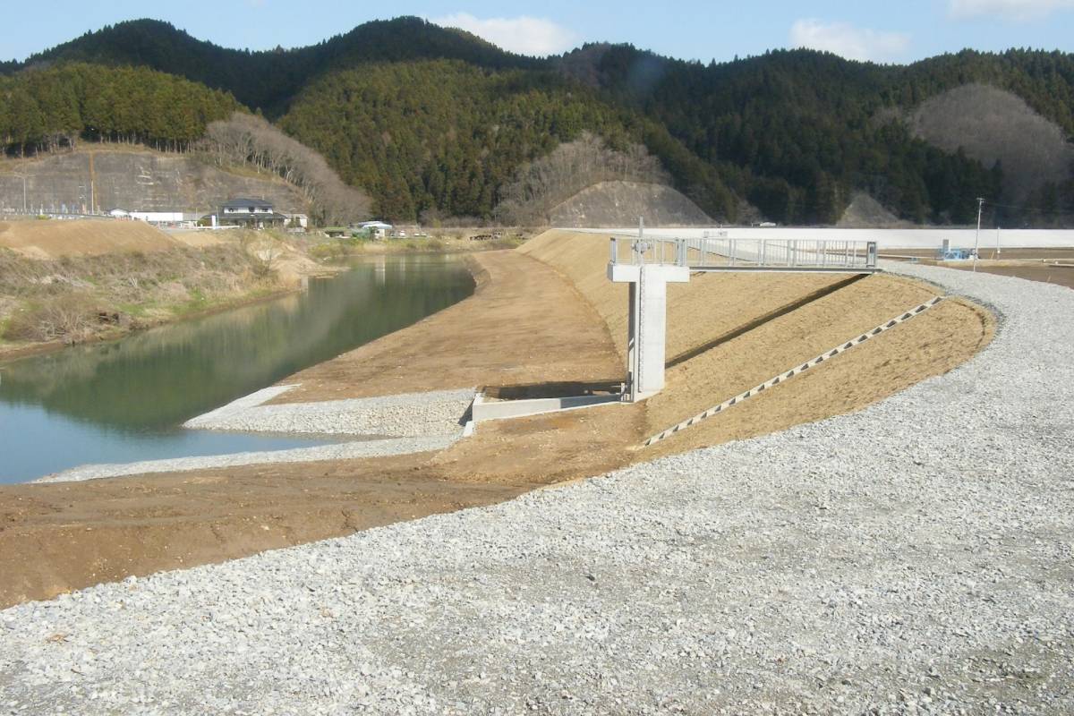 26 H18北上川下流南沢川伏越工撤去工事_river