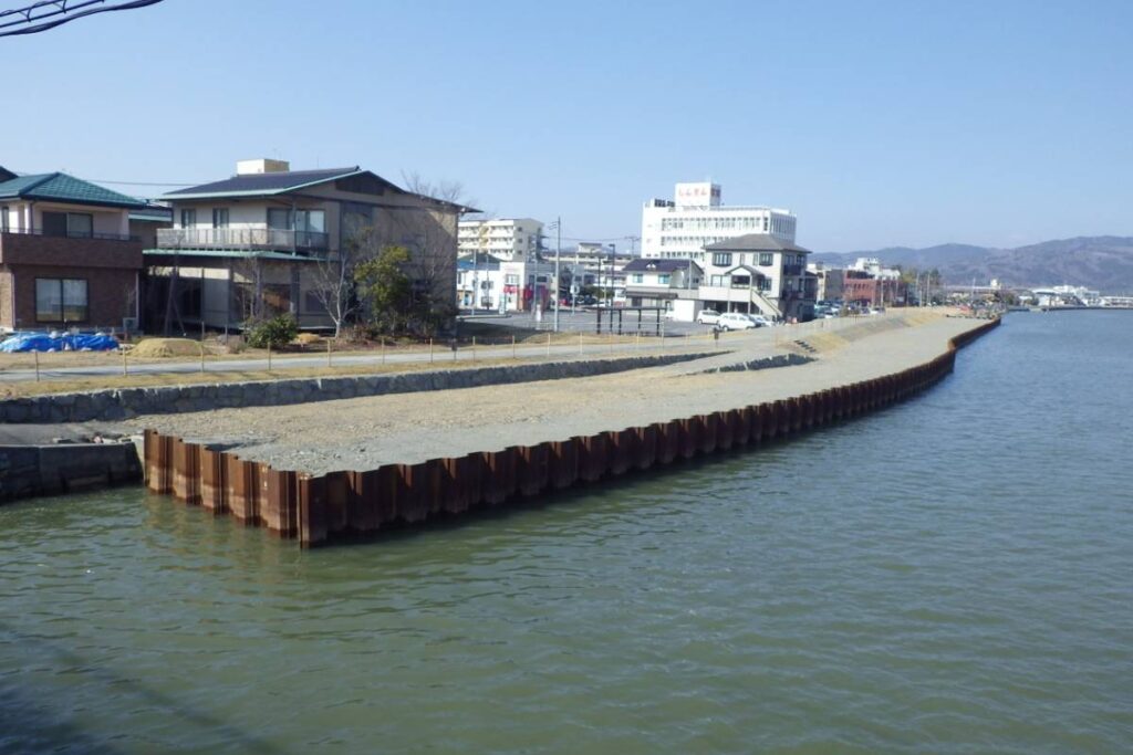 49-1 H24旧北上川右岸内海橋地区護岸工事_river